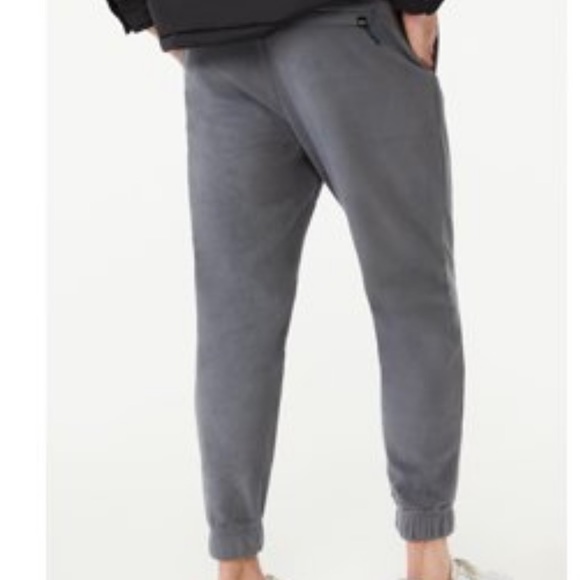 Free Assembly Men's Polar
Fleece Joggers - Picture 2 of 7